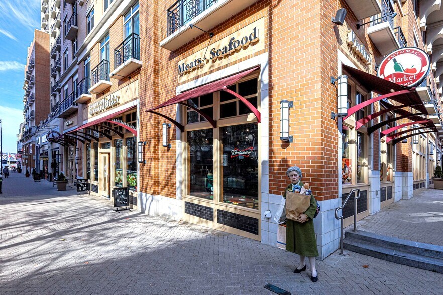 Building Photo - 155 POTOMAC Psge