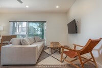 Building Photo - 1562 Lorraine Dr