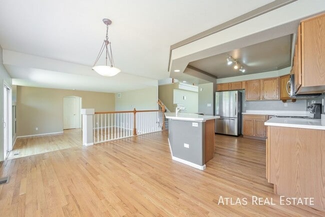 Building Photo - 4709 Fenwood Dr