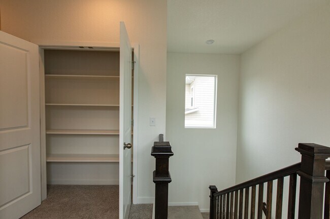Building Photo - Stunning 4BD/3BA Home in Wolf Ranch – Mode...