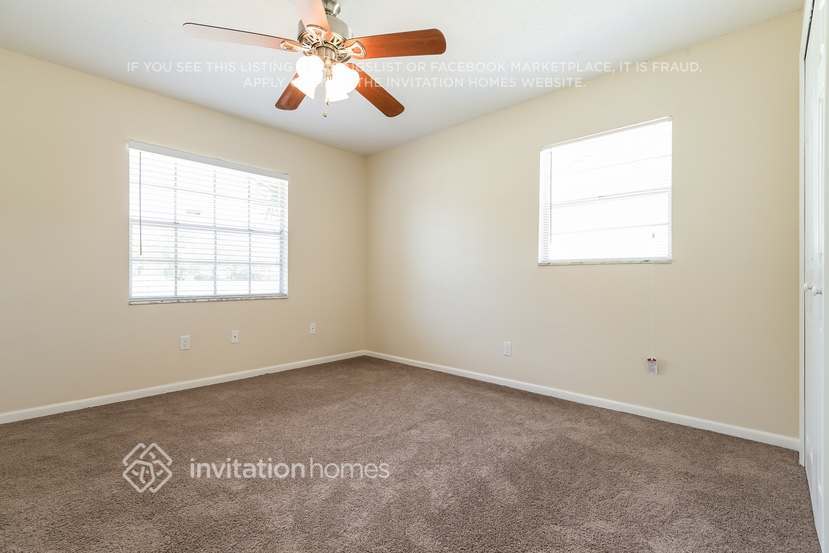 Building Photo - 990 Vincent Dr