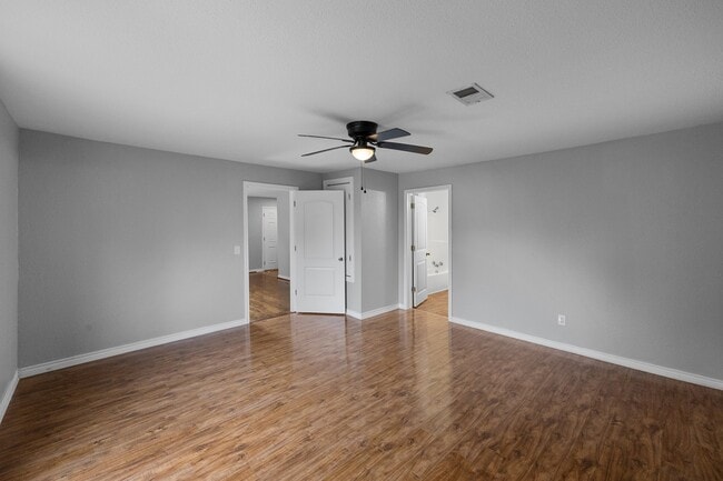 Building Photo - 206 S Cleveland St