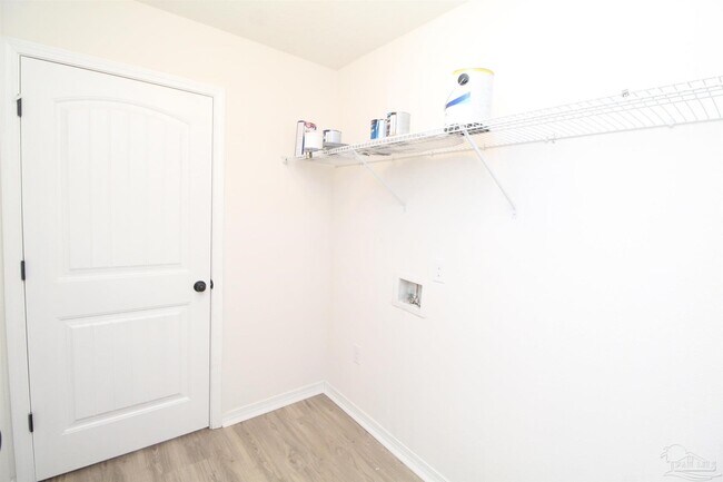 Building Photo - 5605 Peach Dr