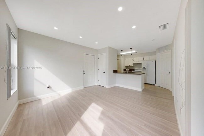 Building Photo - 17325 NW 67th Ct