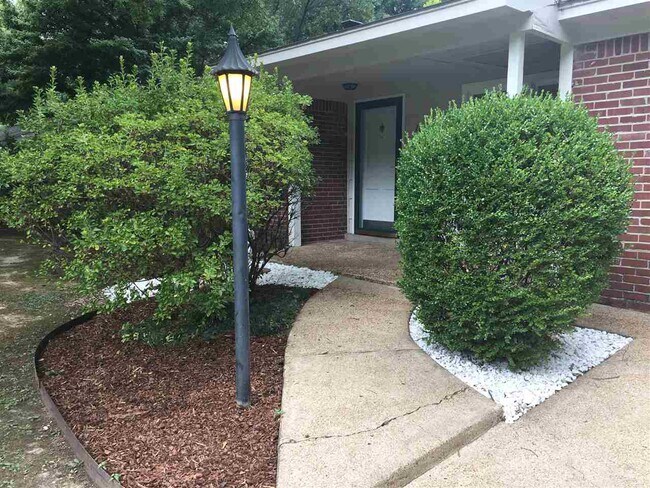 Building Photo - 1185 Perkins Terrace