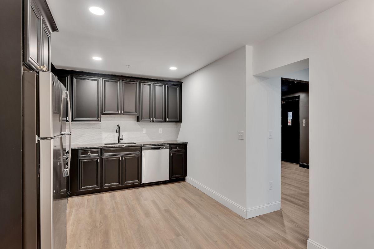 Building Photo - 36 Pawling Ave
