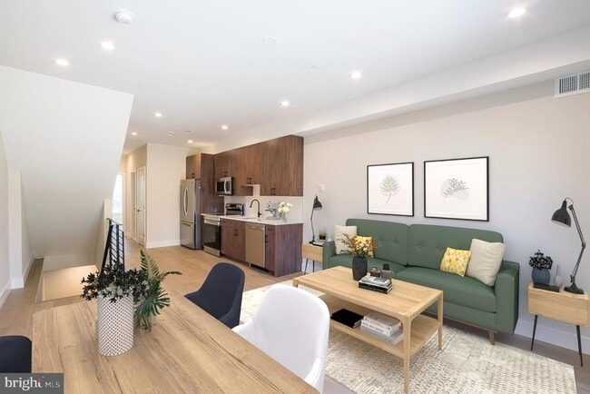 Building Photo - 2147 N Franklin St