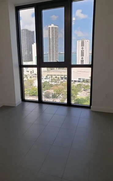 Building Photo - 1600 NE 1st Ave