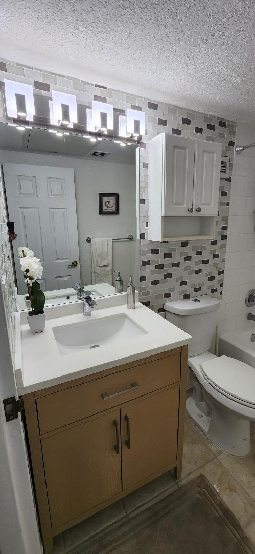 bathroom - 2501 S Ocean Dr