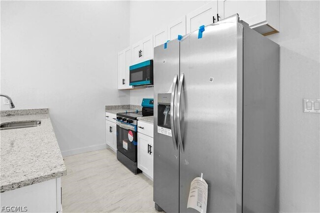 Building Photo - 656 Grant