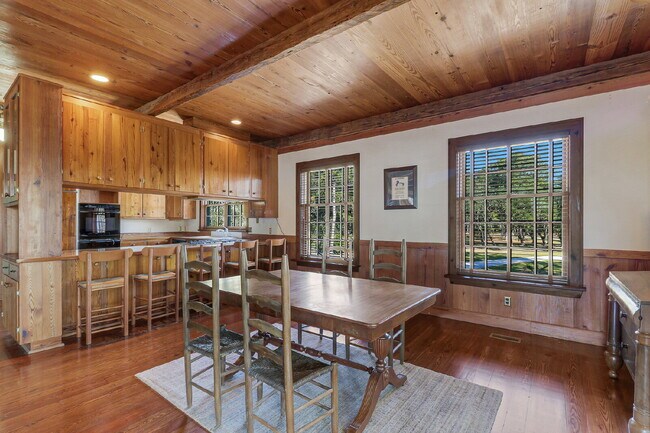 Building Photo - Private, Low Country Residence for Rent!