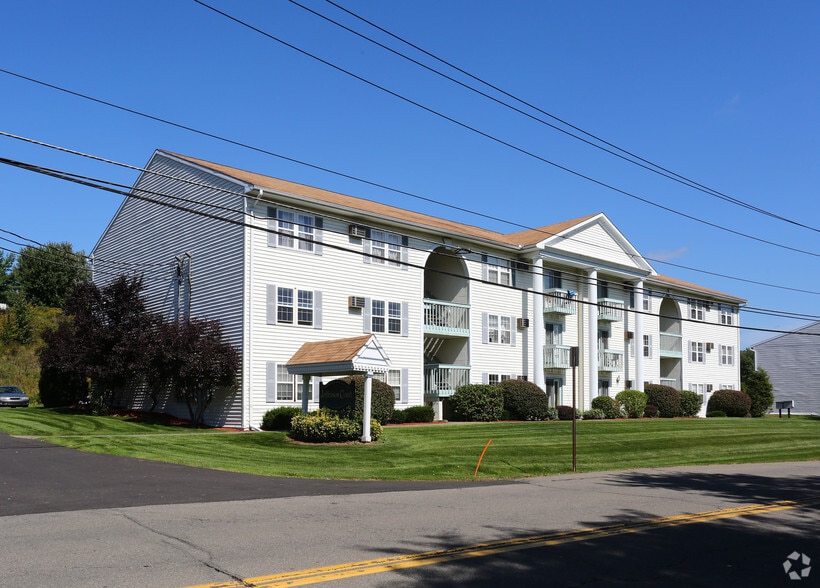Jefferson Court Apartments 449 Glendale Dr Endicott NY 13760