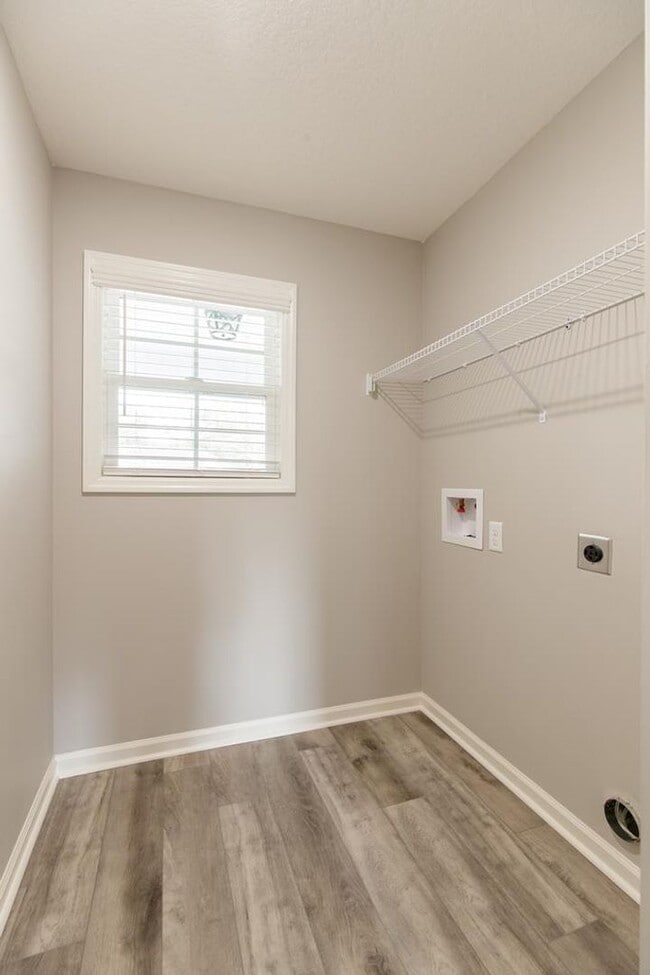 Building Photo - $500 Move-in Discount! Modern 4-Bedroom Home with Open Layout, Spacious Kitchen & Private Master ...