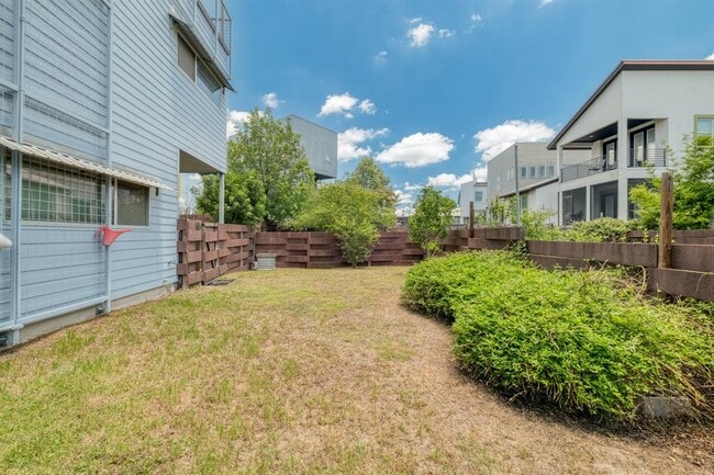 Building Photo - 5517 Agatha Cir