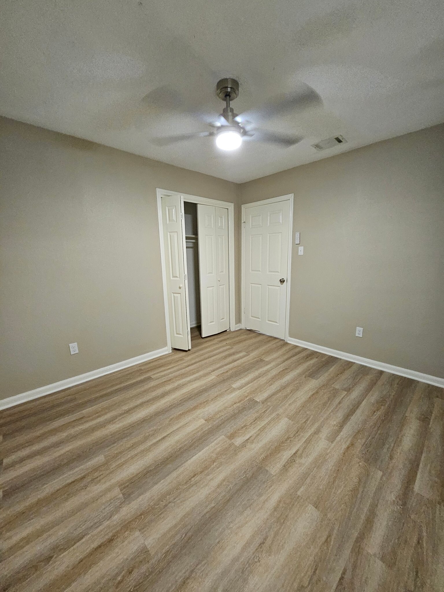 Building Photo - 214 Oleander St