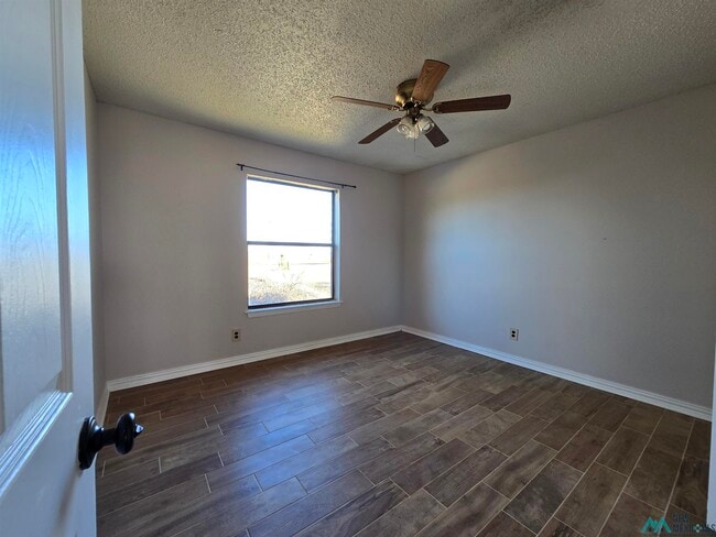 Building Photo - 1091 C R G