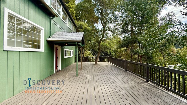 Building Photo - Elegant Modern Montclair Retreat Designed ...