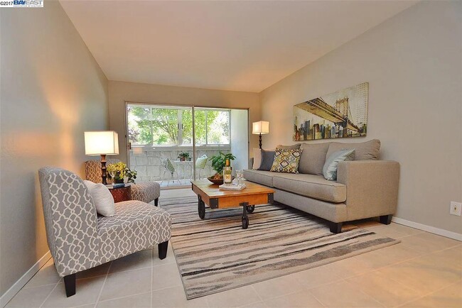 Primary Photo - 325 Kitty Hawk Rd
