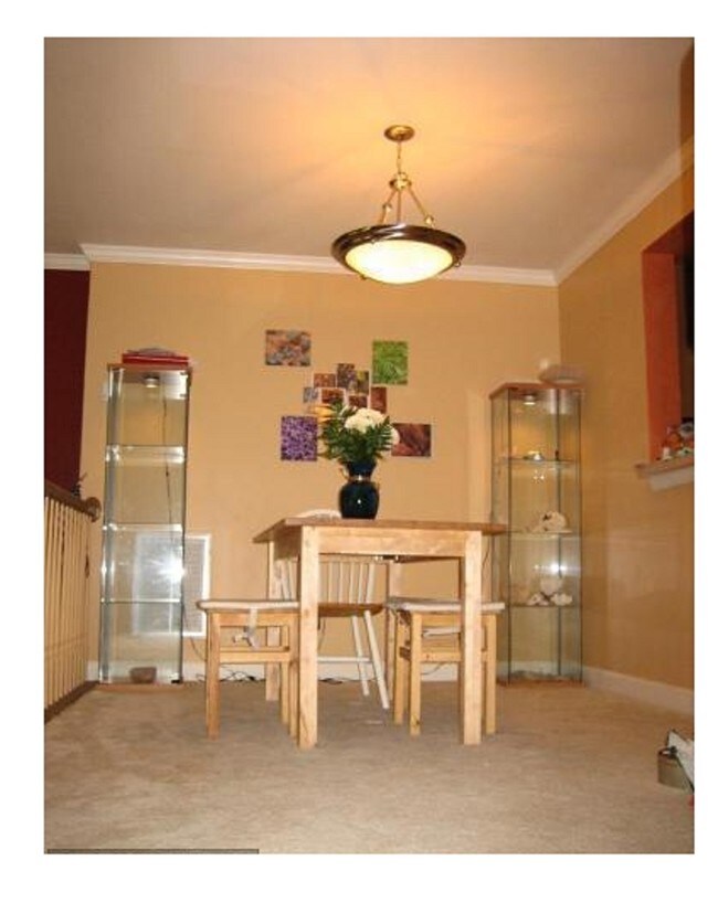 Building Photo - 3900 Chesterwood Dr