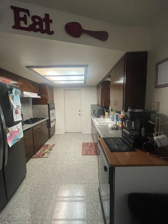 Building Photo - 35627 Penrose Ln