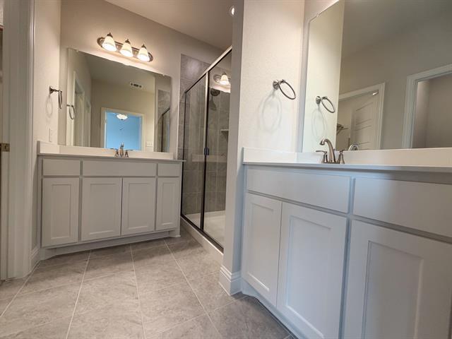 Building Photo - 2133 Layla Dr