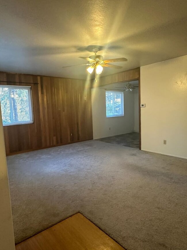 Building Photo - 987 Timber Hills Rd