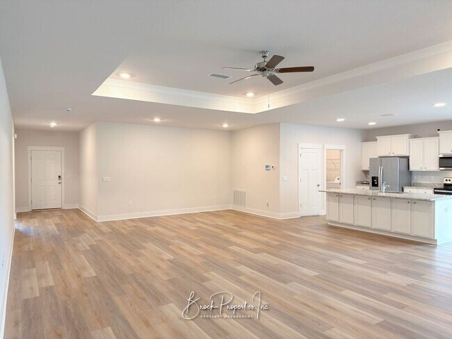 Building Photo - 6052 Rutherford Lp