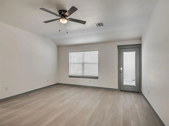 Building Photo - Turnkey 3-Bedroom Home in NW OKC – Perfect for Pets!