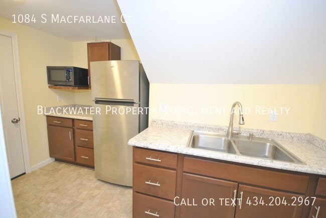 Building Photo - Beautiful Home in Lake Vista