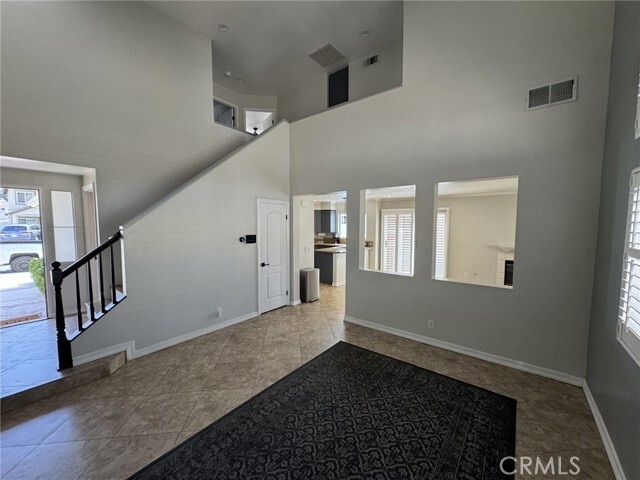 Building Photo - 980 Acorn Ln