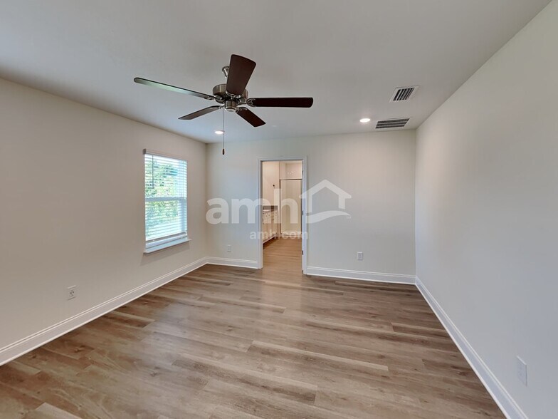 Building Photo - 1067 Grafton Ridge Dr