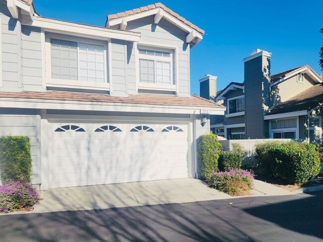 Building Photo - 2275 Hawthorne Pl