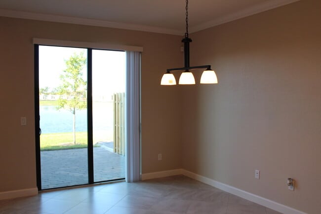 Building Photo - 12951 Anthorne Ln