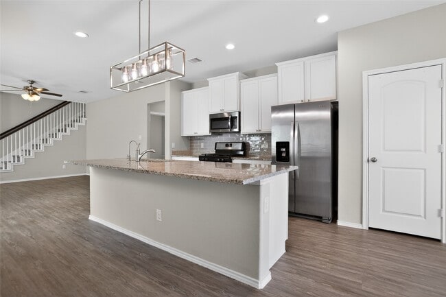 Building Photo - 16817 Pink Wintergreen Dr