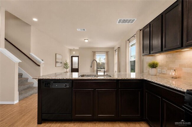 Building Photo - 22 Marbach Pass