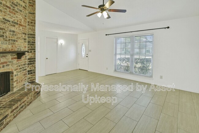 Building Photo - 1306 Clearview Dr
