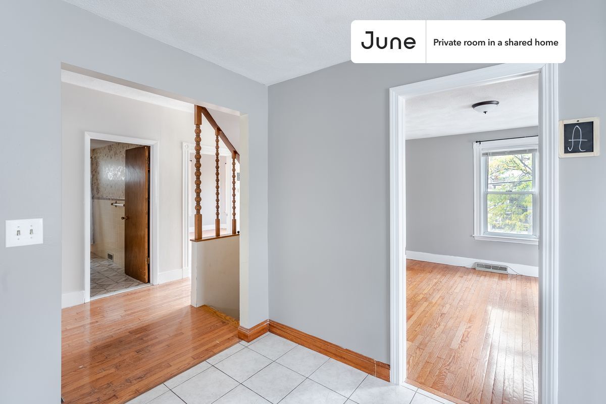 Building Photo - Room in Shared 6 bed/1.5 bath home