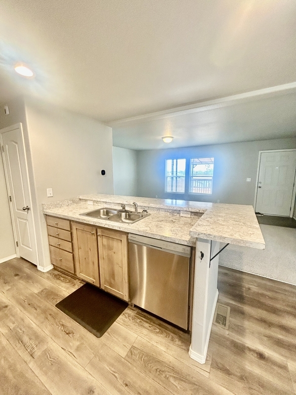 Building Photo - 8446 Sunrise Way