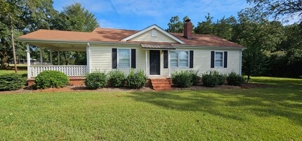 Building Photo - Cutie in the Country