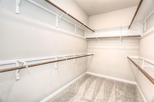 Building Photo - 228 McFarland St