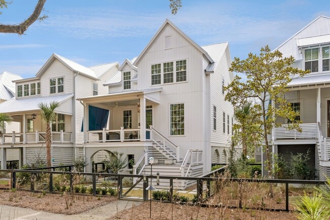 Building Photo - 9013 Stern Aly