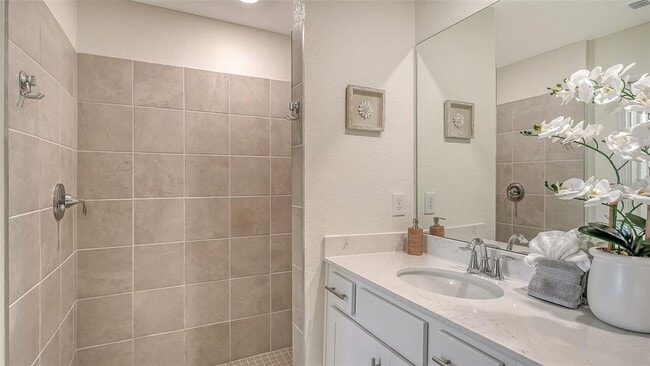 Building Photo - 12390 Wellen Golf St