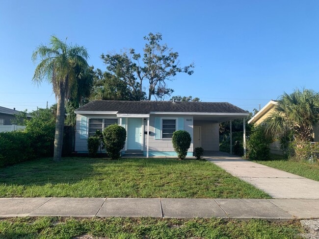 2 Bedroom Single Family Home - 2  Bedroom Single Family Home