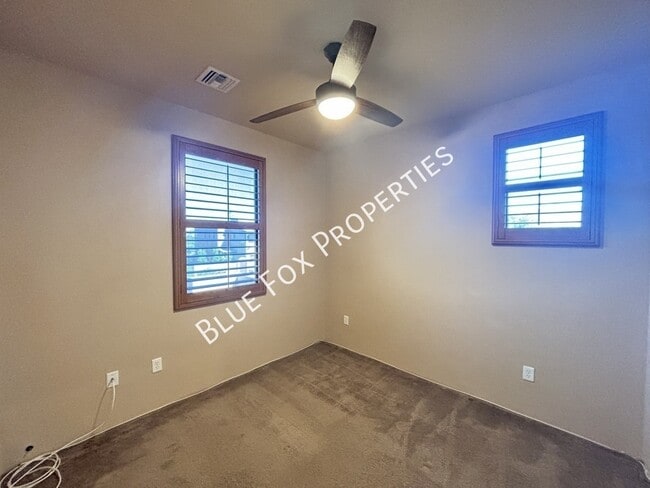 Building Photo - 4688 N Belgravia Rd