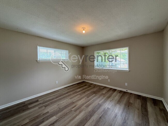 Building Photo - 3973 Teakwood Dr