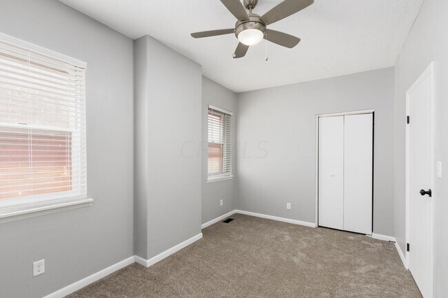 Building Photo - 848 Oak St