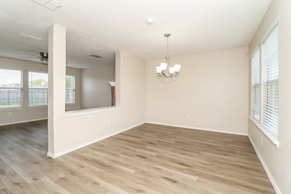 Building Photo - 2246 Midbury Dr