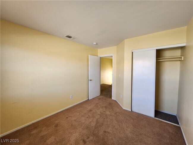 Building Photo - 8717 W Majestic Pine Ave