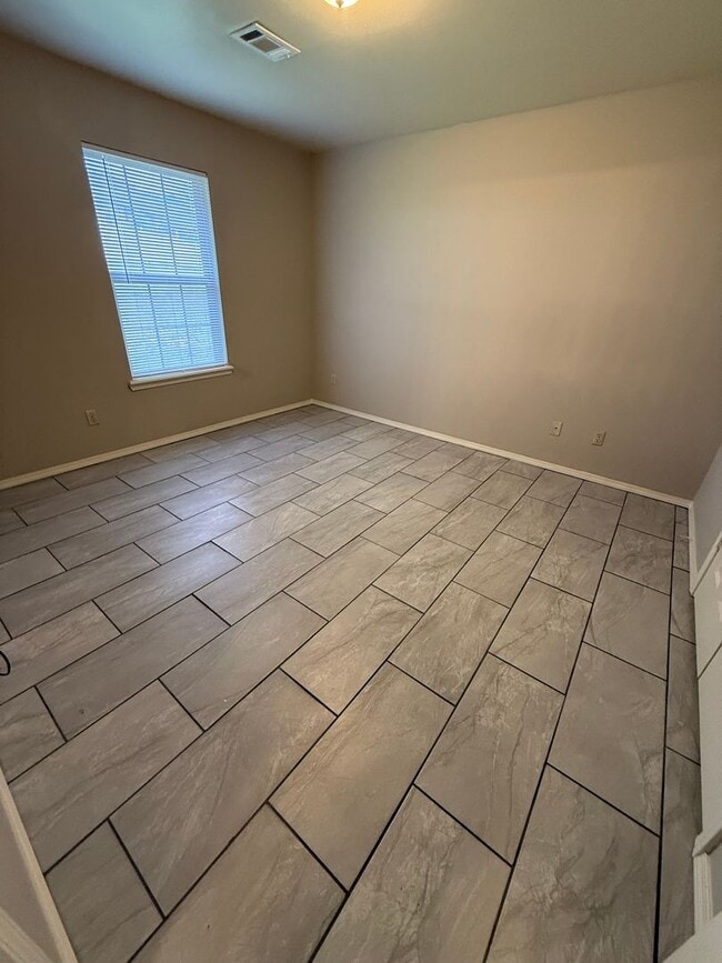 Building Photo - 1528 N 24th St