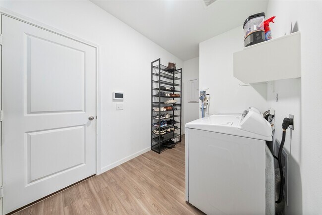 Building Photo - 21126 Coral Blossom Ln